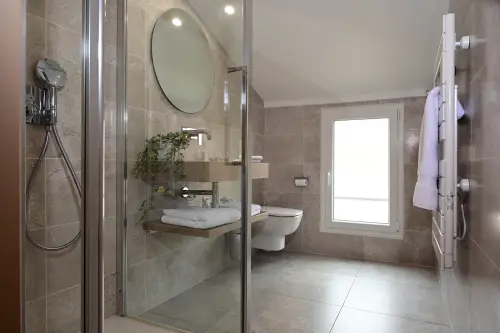 Salle d'eau chambre king size